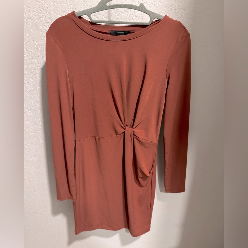 Forever 21 never worn dress, stretchy material